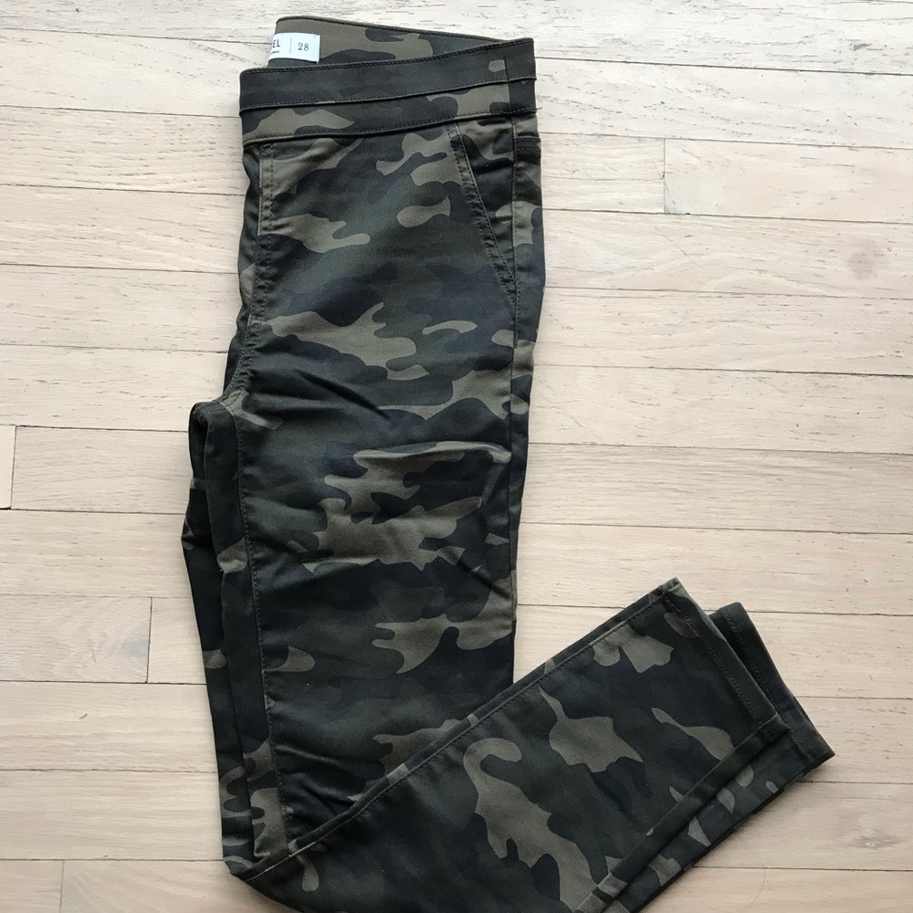 Women’s leggings size 28